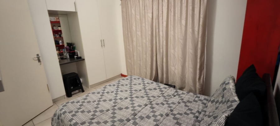 2 Bedroom Property for Sale in Stratford Green Western Cape